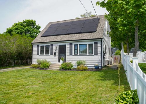 16 Dartmouth St, Hyannis, MA, 02601-4528 | Card Image