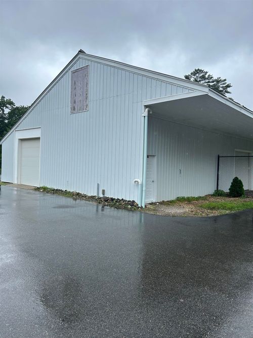 b2a-126 Route 27, Raymond, NH, 03077-1200 | Card Image