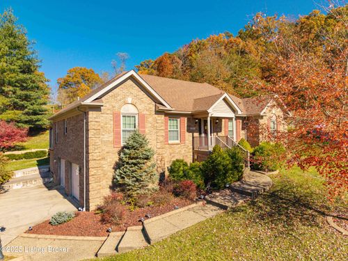 3303 Gatecreek Rd, Louisville, KY, 40272-2666 | Card Image