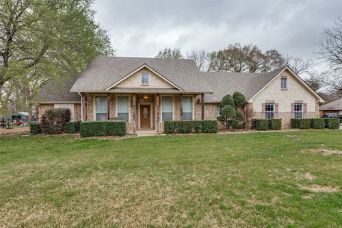 217 Woodbine Dr, Burleson, TX, 76028-6175 | Card Image