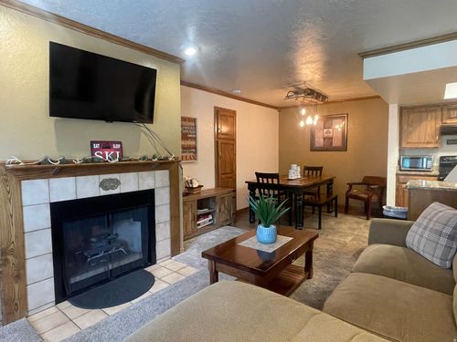 225-150 W Ridge View St, Brian Head, UT, 84719-7704 | Card Image