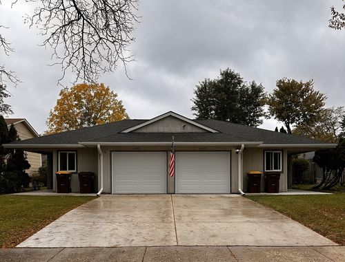 1285 Wicker St, Woodstock, IL, 60098-2356 | Card Image