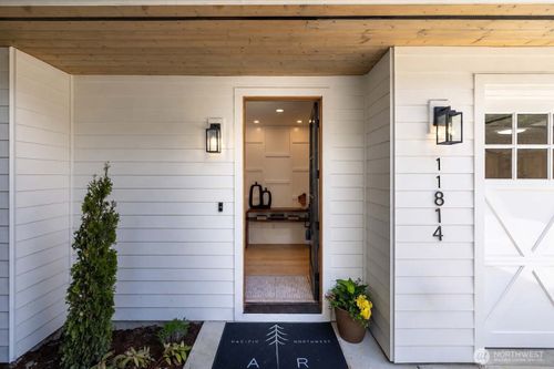 11814 Ne 103rd Pl, Kirkland, WA, 98033-5162 | Card Image