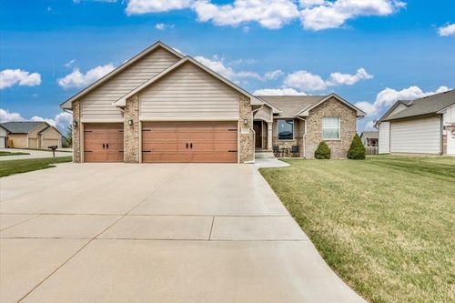 2202 S Limuel Ct, Wichita, KS, 67235-4116 | Card Image