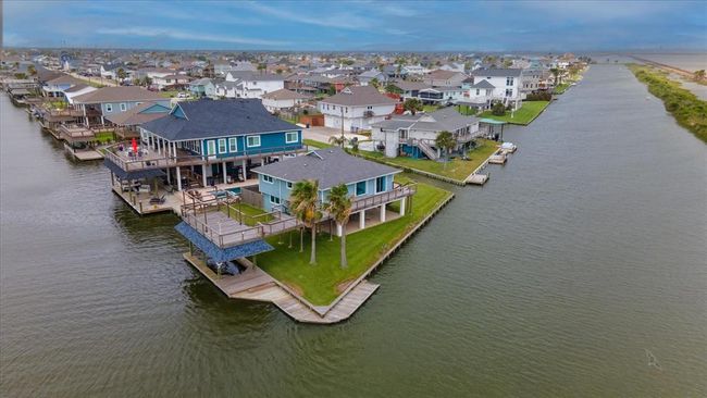 354 Ling Street, House other with 3 bedrooms, 3 bathrooms and 1 parking in Bayou Vista TX | Image 6