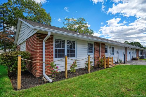 173 Ventry Ct, Ridge, NY, 11961-8160 | Card Image