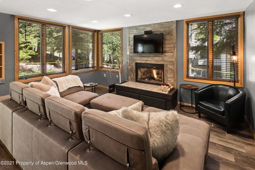 10-135 Carriage Way, Snowmass Village, CO, 81615-5450 | Card Image