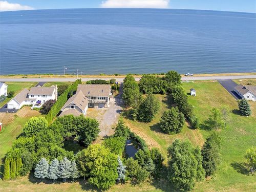 14462 Lakeshore Rd, Kent, NY, 14477-9706 | Card Image