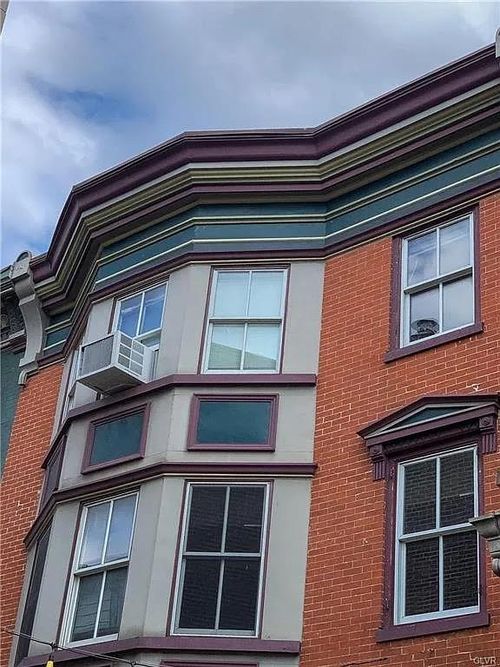 1-1 Lehns Ct, EASTON, PA, 18042-7706 | Card Image