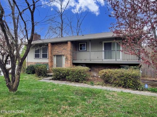 18 Moore Ln, Oak Ridge, TN, 37830-8309 | Card Image
