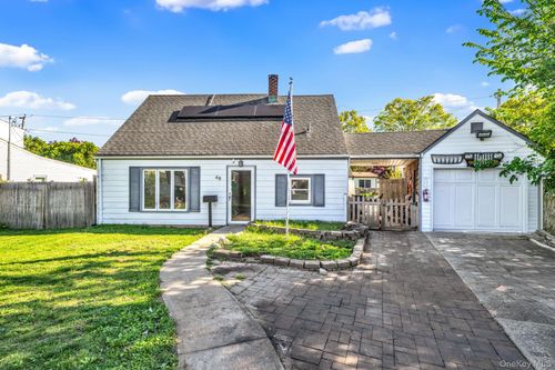 48 Curve Ln, Levittown, NY, 11756-1013 | Card Image