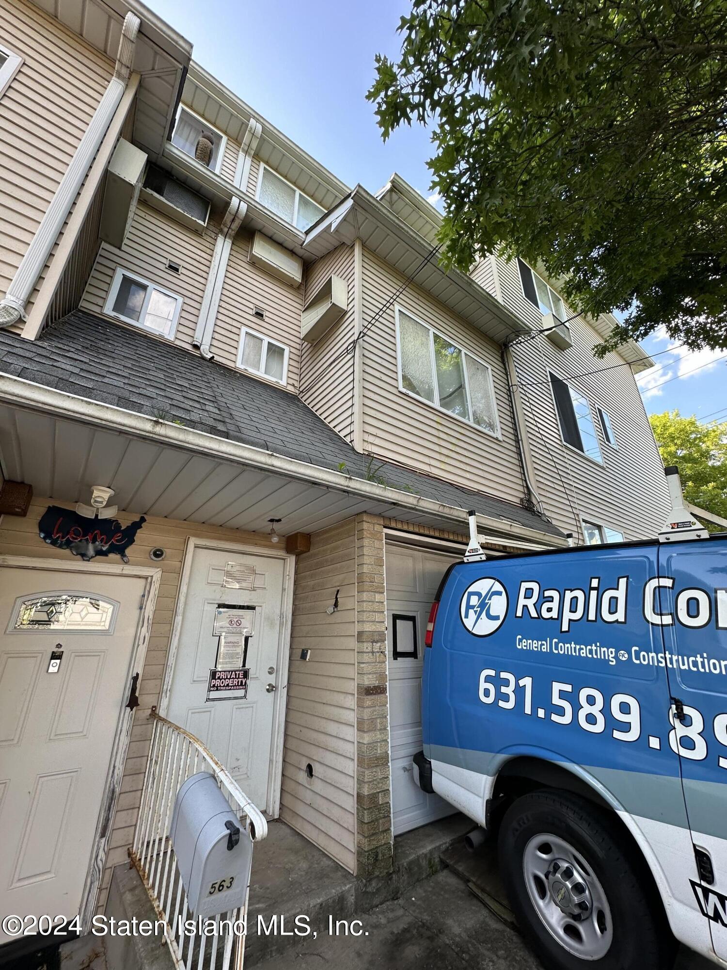Quincy Ave, Staten Island, NY 10305