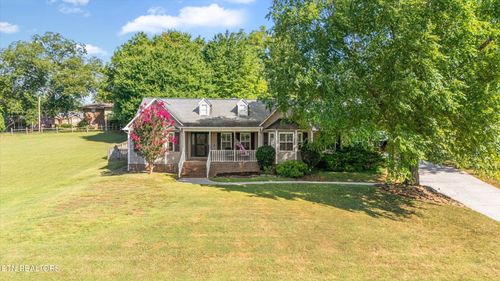 1717 Westcliff Dr, Maryville, TN, 37803-6301 | Card Image