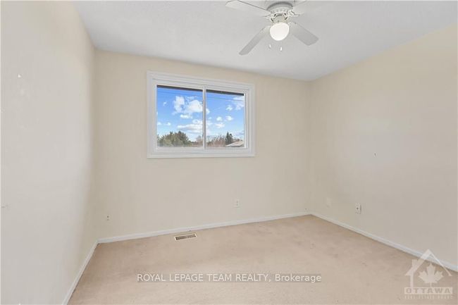 B - 426 Moodie Dr, Condo with 3 bedrooms, 2 bathrooms and 1 parking in Nepean ON | Image 22