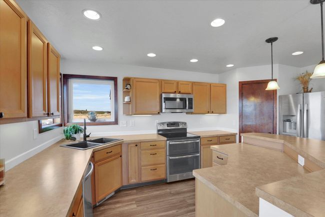 28222 Wild Rose Ln N, House other with 5 bedrooms, 3 bathrooms and null parking in Davenport WA | Image 9