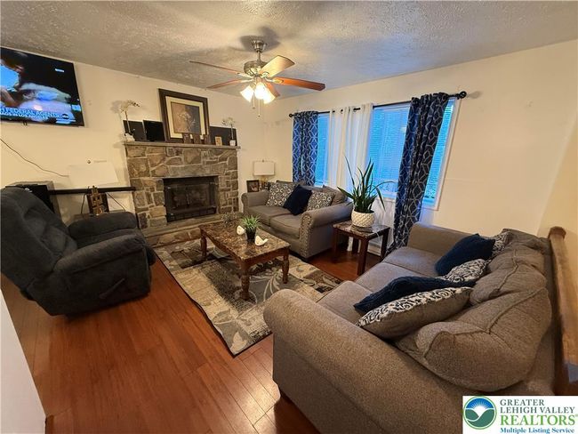 6302 Ventnor Dr, House other with 4 bedrooms, 2 bathrooms and null parking in Coolbaugh Twp PA | Image 6