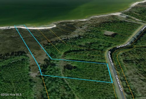 151 Garbacon Dr, Beaufort, NC, 28516-6714 | Card Image