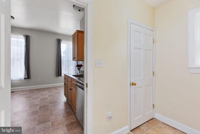 113 W Main St, House other with 5 bedrooms, 4 bathrooms and null parking in Wakefield VA | Image 16