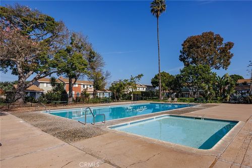 10220 Holburn Dr, Huntington Beach, CA, 92646-4333 | Card Image