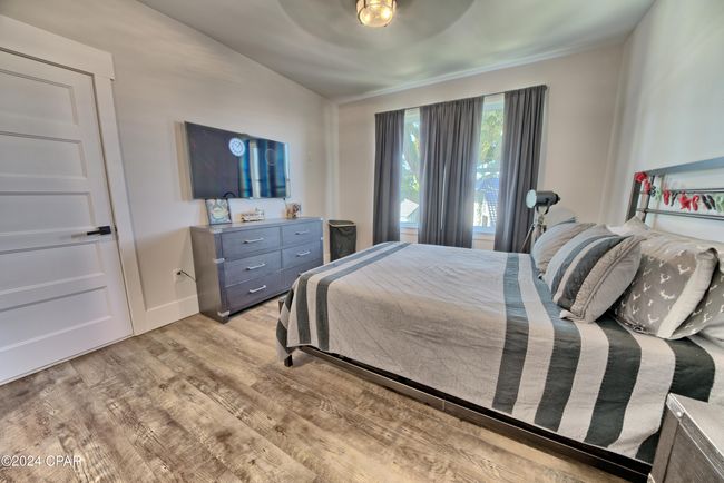 700 E 2 Nd St, House other with 4 bedrooms, 4 bathrooms and null parking in Lynn Haven FL | Image 64