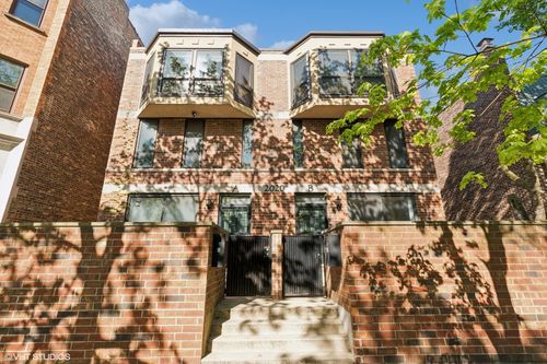 a-2020 Cleveland Ave, Chicago, IL, 60614-7982 | Card Image