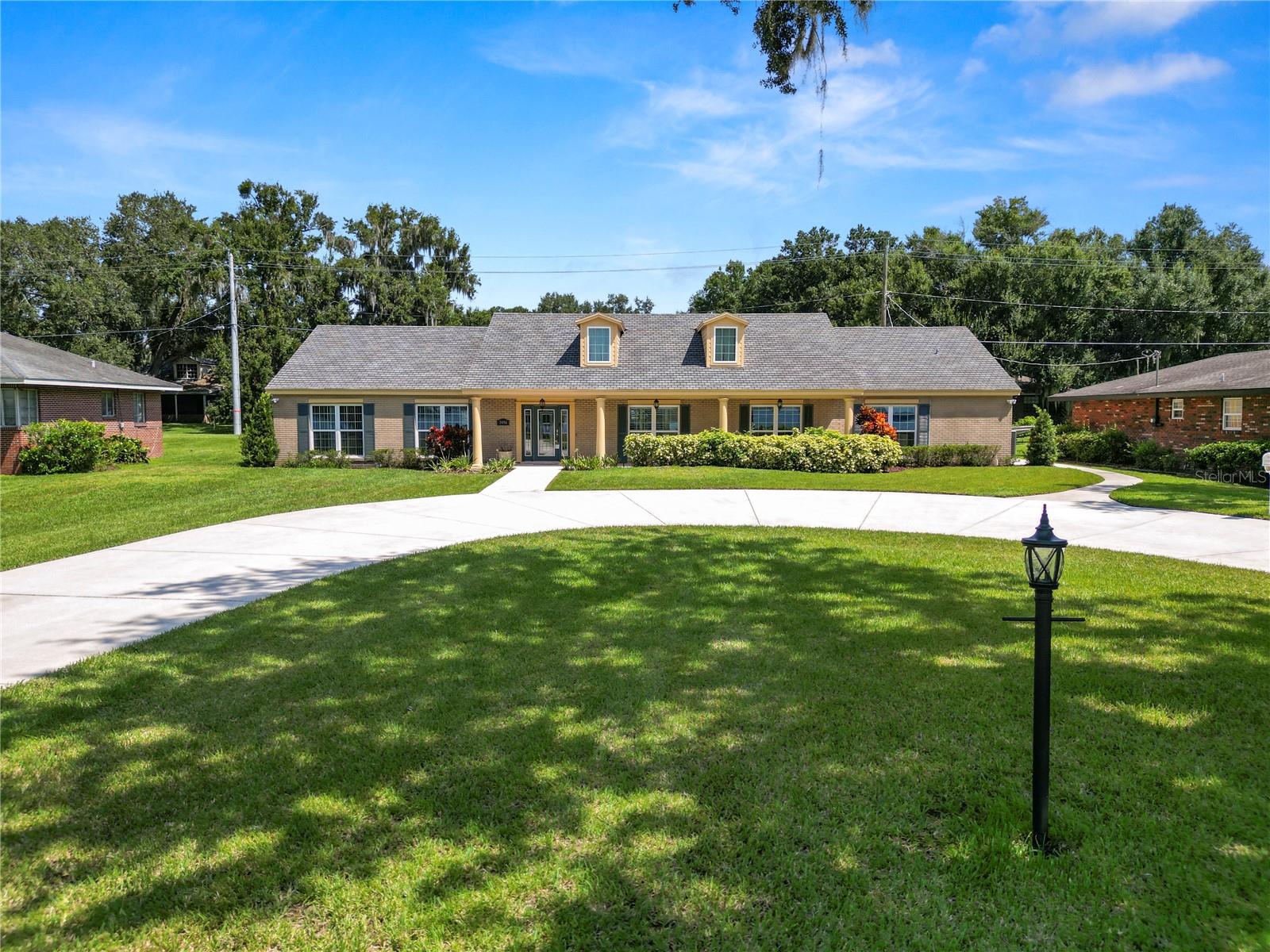 Lake Ariana Blvd, Auburndale, FL 33823