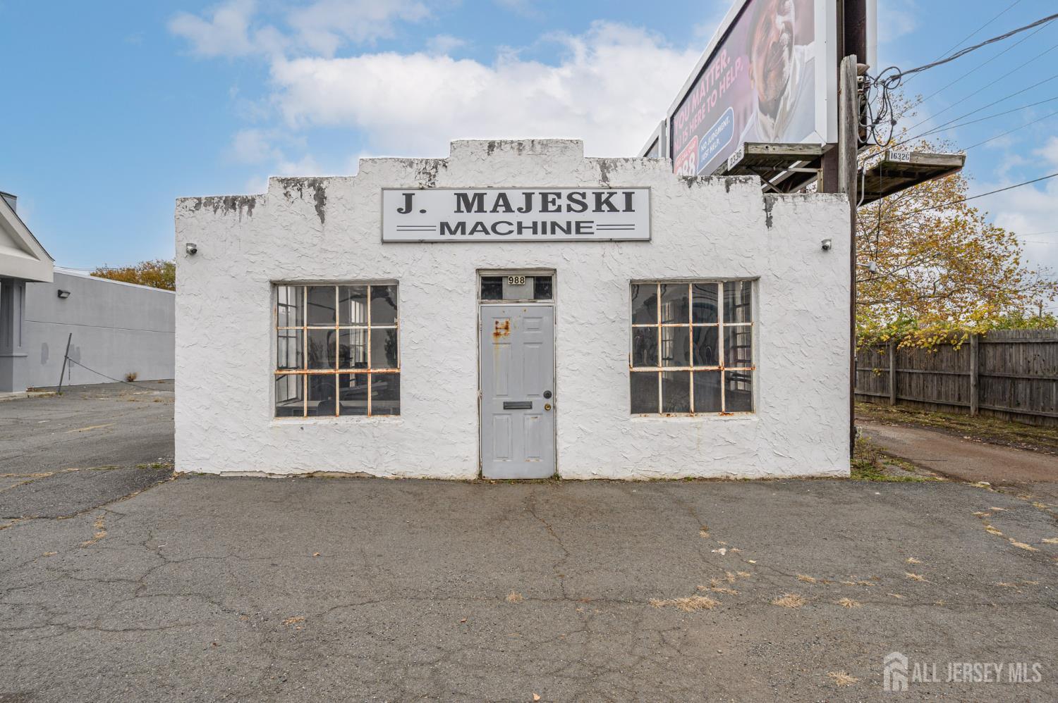 988 Spruce St, Lawrence, NJ 08648