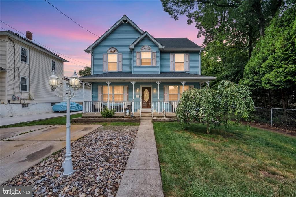 Residential in MAPLE SHADE 2