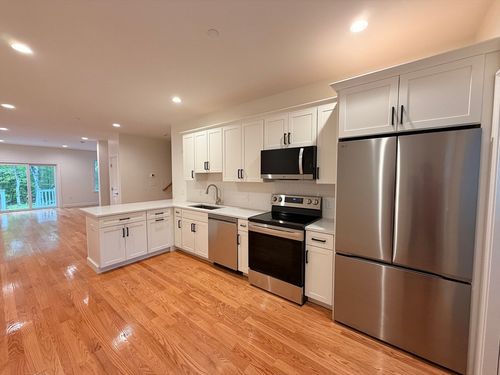 11-711 Mount Hope St, North Attleboro, MA, 02760 | Card Image