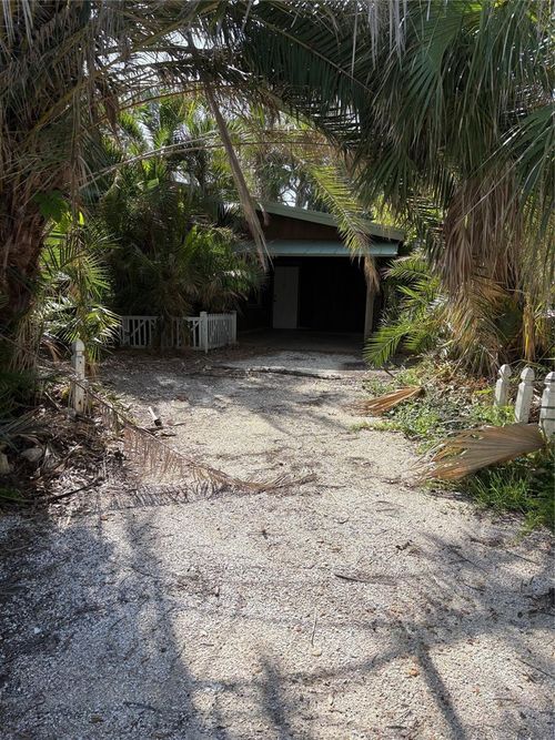 202 Bayview Pkwy, NOKOMIS, FL, 34275-3907 | Card Image