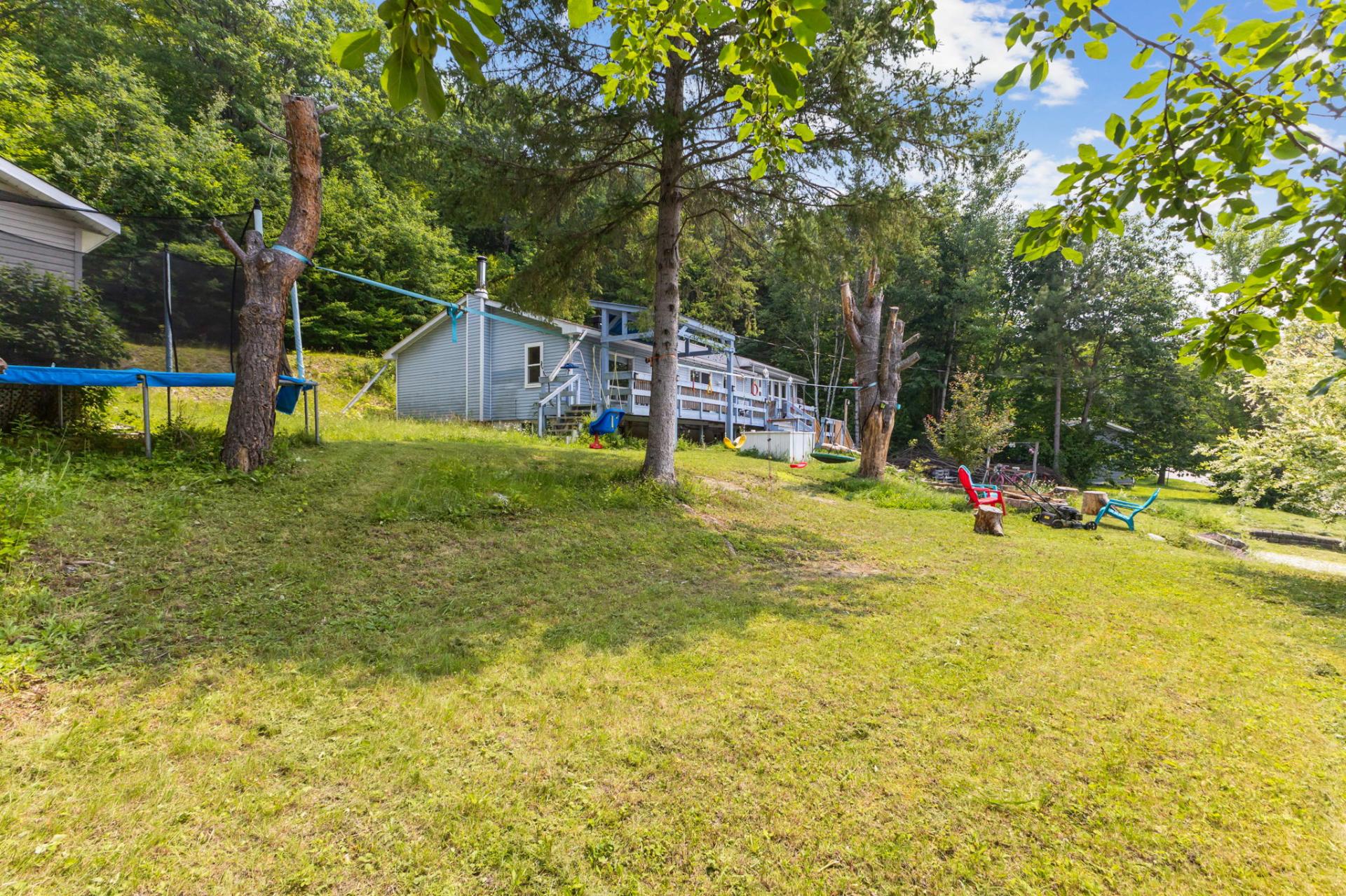 Residential in Lac-Sainte-Marie 4