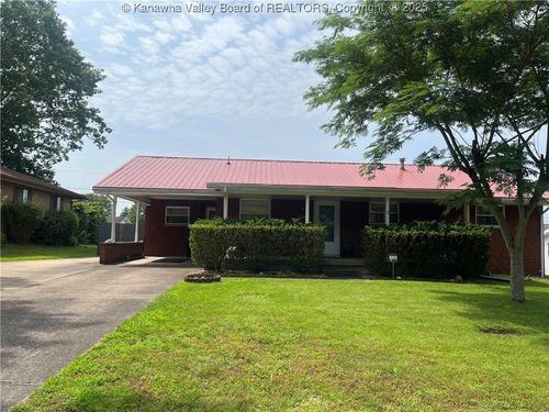 718 Flinn Ave, Ravenswood, WV, 26164-1332 | Card Image