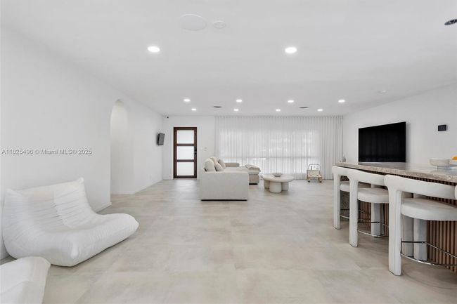 417 N Highland Dr, House other with 3 bedrooms, 2 bathrooms and null parking in Hollywood FL | Image 13