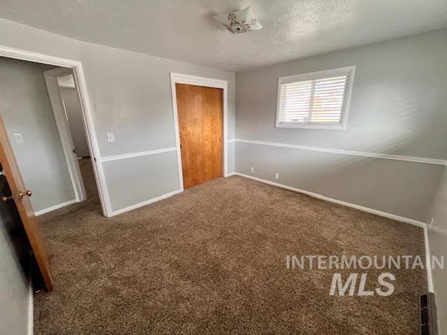 1818 E Terry St, House other with 6 bedrooms, 2 bathrooms and 4 parking in Pocatello ID | Image 14
