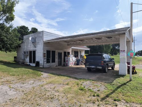 2429 Main St, Mccurtain, OK, 74944 | Card Image