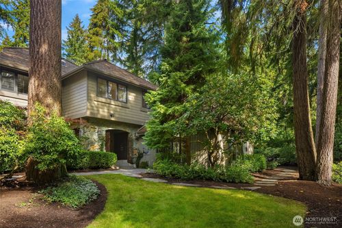 11726 NE 41st Street, Kirkland, WA, 98033 | Card Image