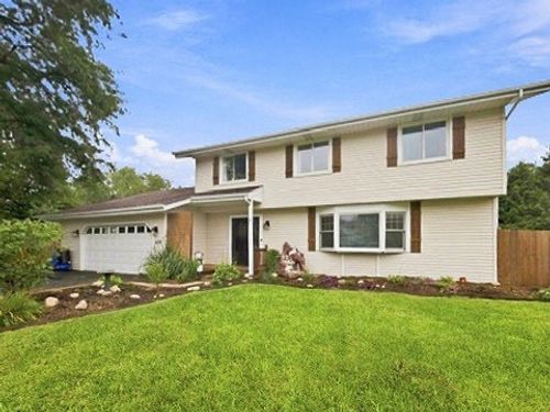 430 Shagbark Ln, Lindenhurst, IL, 60046-7037 | Card Image