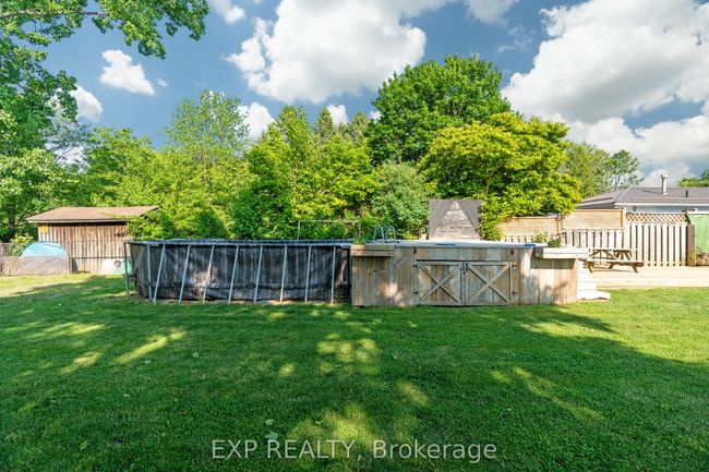 250 William St E, House other with 3 bedrooms, 2 bathrooms and 3 parking in Parkhill ON | Image 37