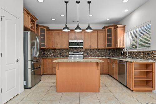 17 Nikita Dr, San Antonio, TX, 78248-2806 | Card Image