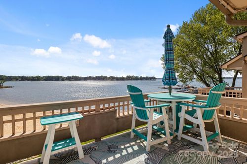 657 Portside Dr, Davidson, NC, 28036-8927 | Card Image