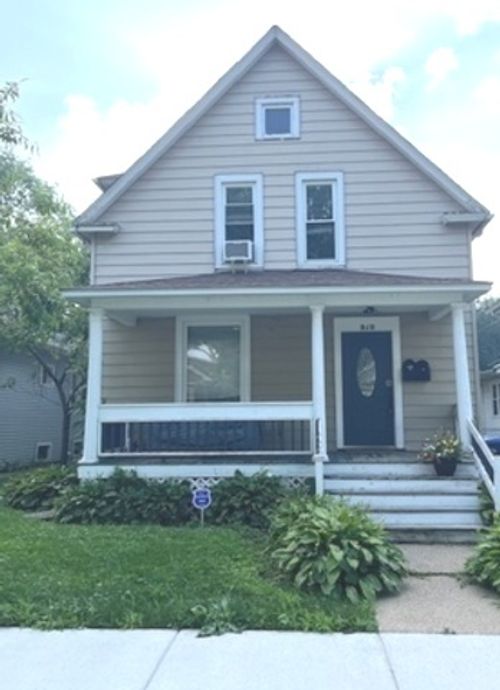 918 Ash St, Waukegan, IL, 60085-2904 | Card Image