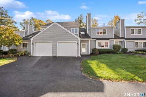 4 Winchester Ct, Farmington, CT, 06032-3400 | Card Image
