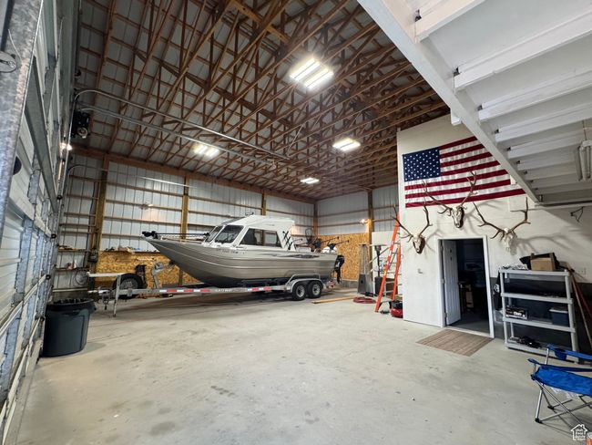View of garage | Image 20