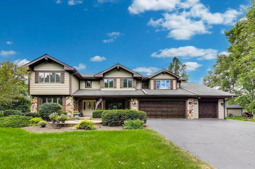 3S210 Herrick Rd, Warrenville, IL, 60555-3116 | Card Image