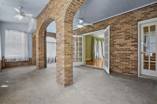 2625 S University Dr, Fort Worth, TX, 76109-1149 | Card Image