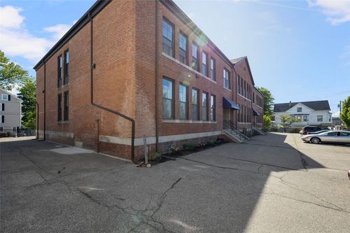 1-775 Potters Ave, Providence, RI, 02907-3075 | Card Image
