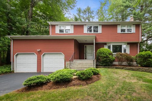 18 Banks Rd, Simsbury, CT, 06070-2302 | Card Image