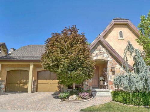 8283 S Bavarian Ct, Cottonwood Heights, UT, 84093-6584 | Card Image