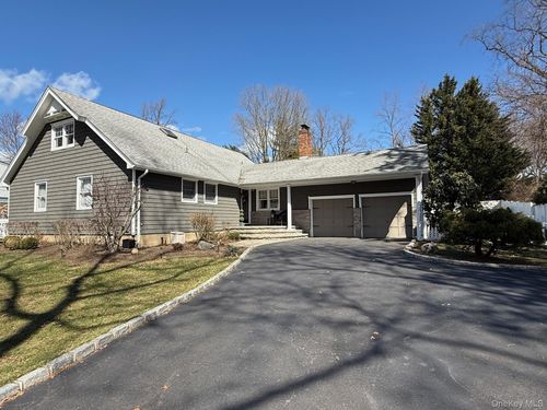 4 Abington Pl, Northport, NY, 11768-1001 | Card Image