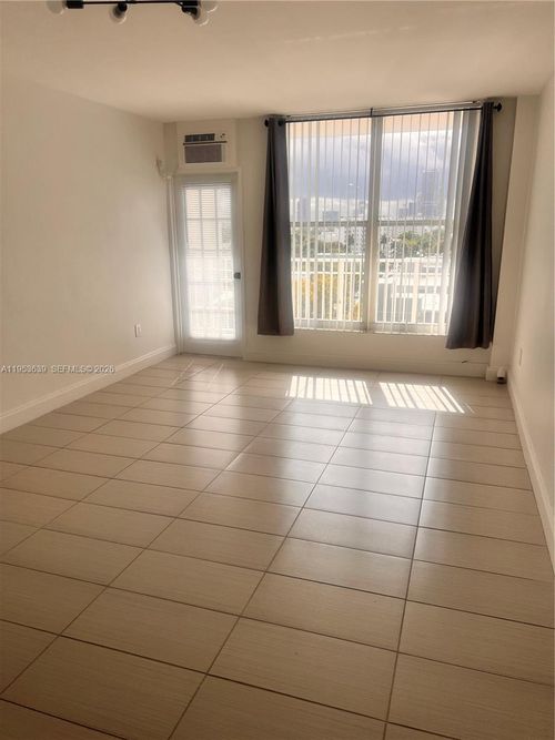 b902-1300 Lincoln Rd, MIAMI BEACH, FL, 33139-2264 | Card Image